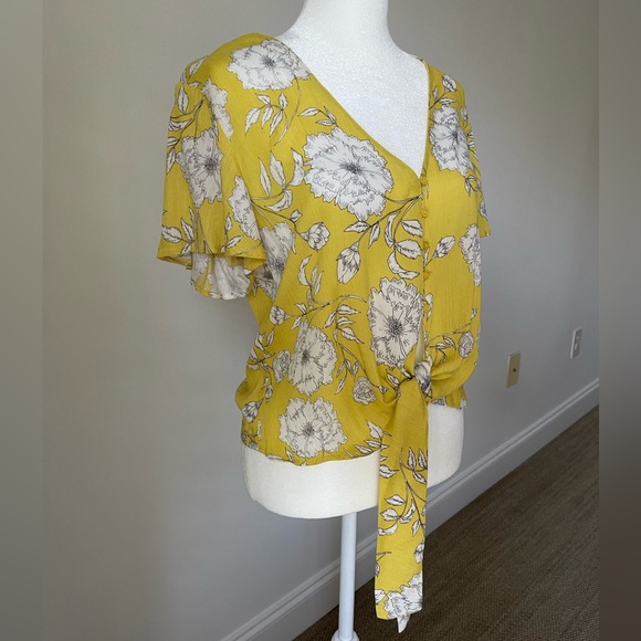 LUSH yellow floral print top - Size M - Picture 5 of 15